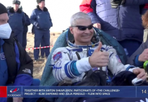 Trở về trên tàu vũ trụ Nga, phi hành gia Mỹ lập kỷ lục của NASA